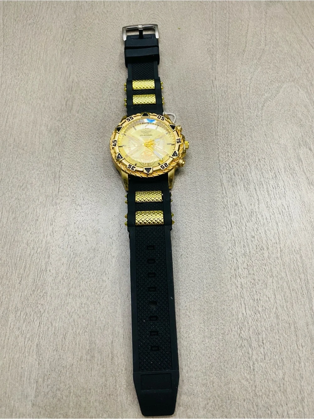 ZHOWE Men’s Analog Quartz Watch Gold Dial Gold Tone Case Black Rubber Strap